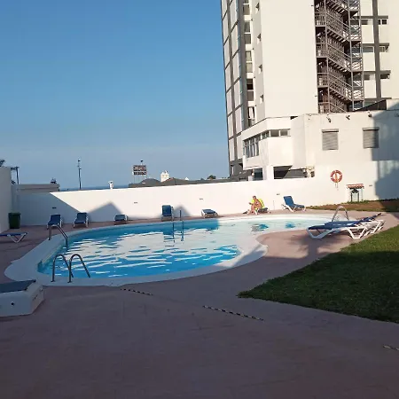公寓 With Pool, 100 Meters Away From The *
